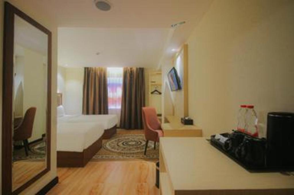 Grand Qin Hotel Banjarbaru Exterior foto